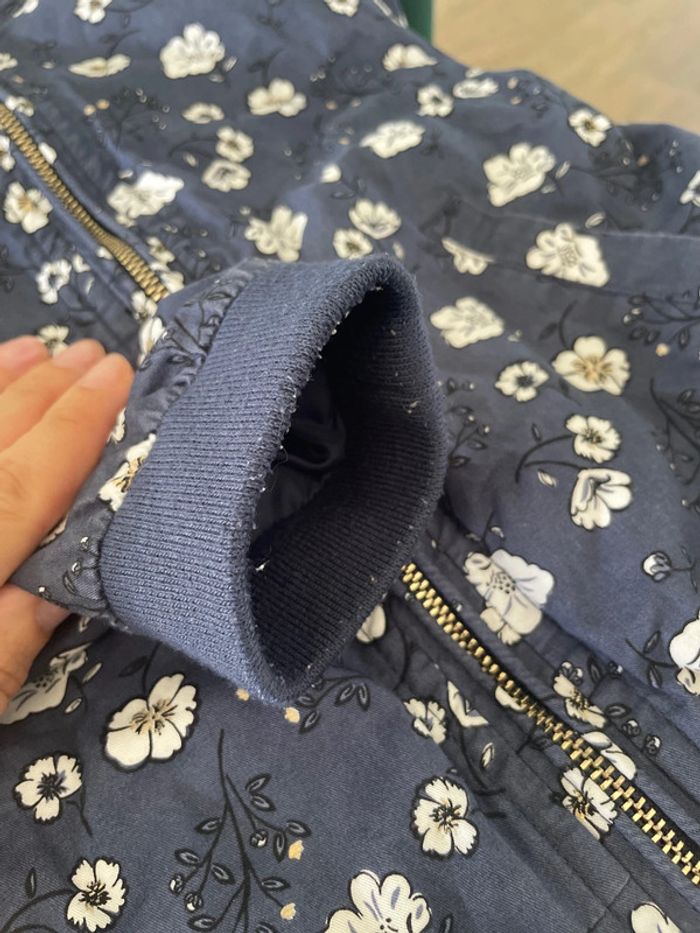 Veste bombers fille tape à l’œil  6 ans. Couleur marine et fleurs - photo numéro 3