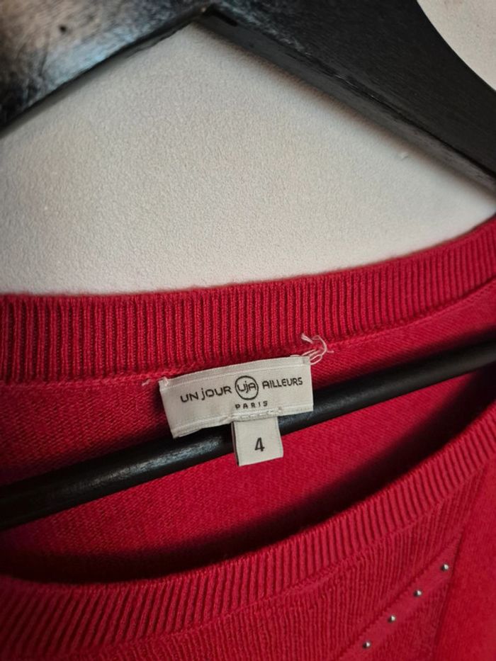 Pull Un jour ailleurs taille 4 - photo numéro 2