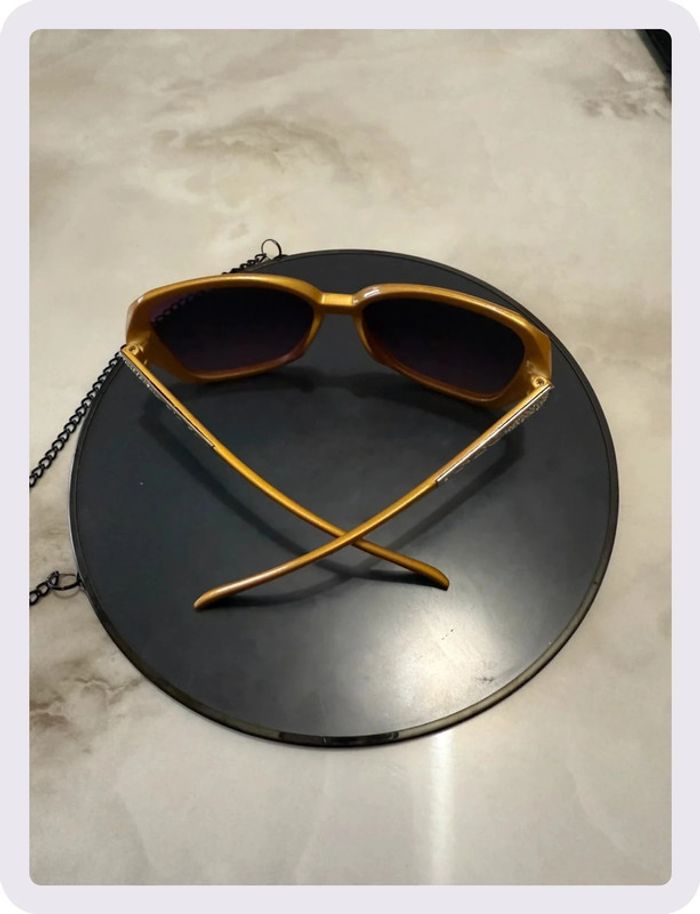 Lunette de soleil dorée - photo numéro 4
