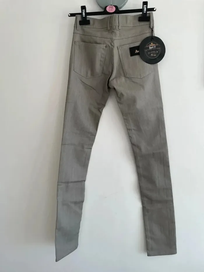 joli jeans gris taille 30/32 april 77 modèle Joey 👖 - photo numéro 6