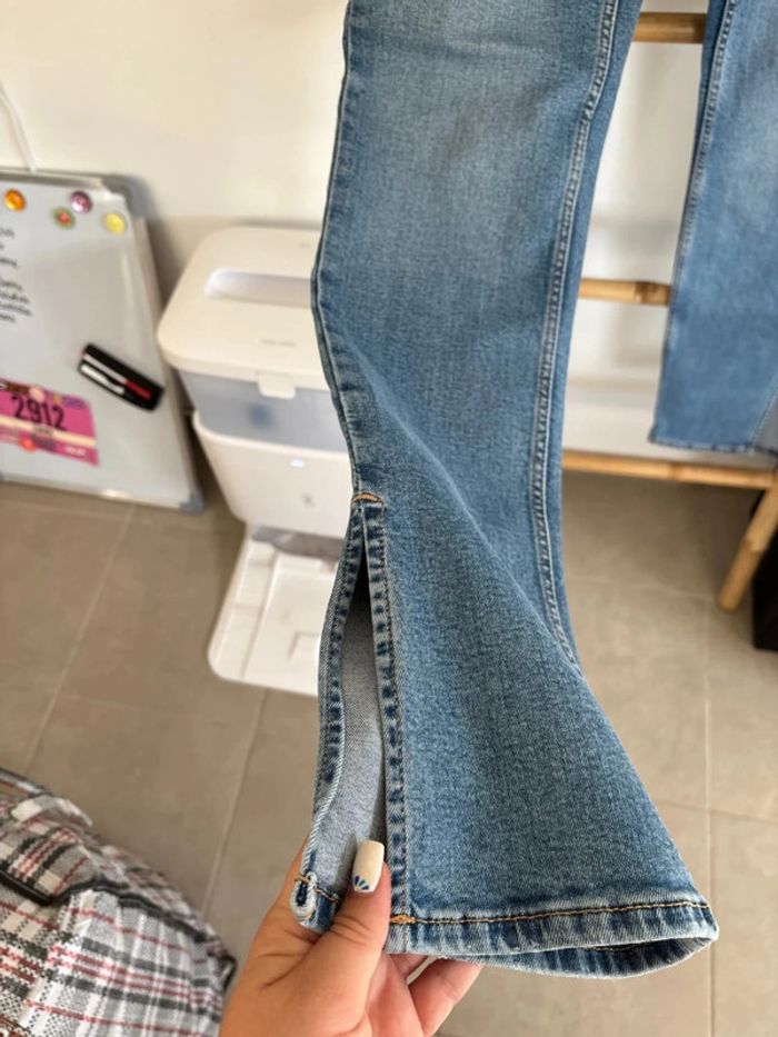 Jean bleu zara taille 38 fentes en bas des jambes - photo numéro 5