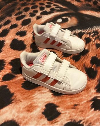 Baskets fille Adidas Stan Smith