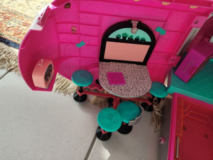 Camping car L.O.L surprise - photo numéro 6