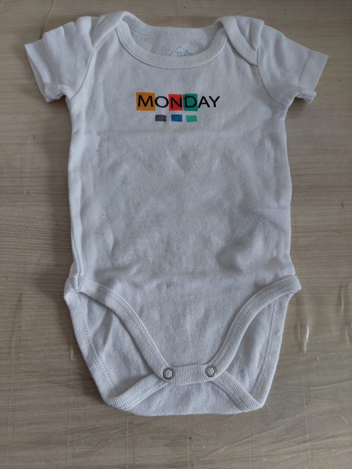 Bodys manches courtes 3 mois