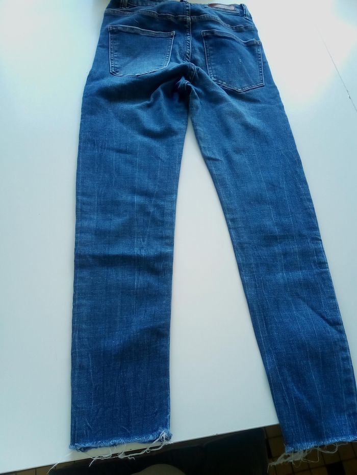 Jean Bershka neuf taille 34 - photo numéro 4