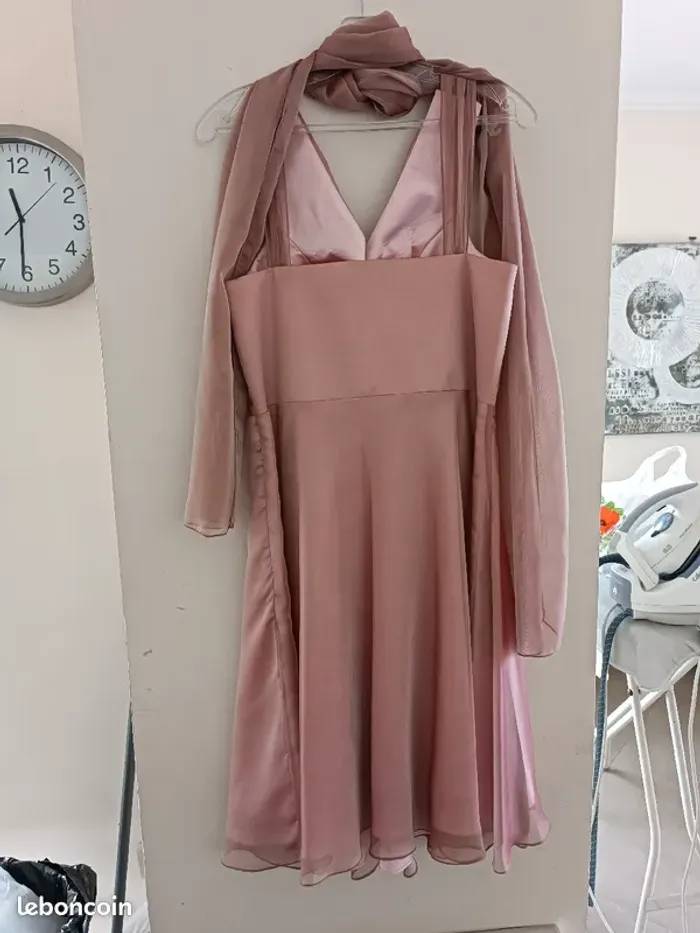 Vends Robe Soirée Femme - photo numéro 2