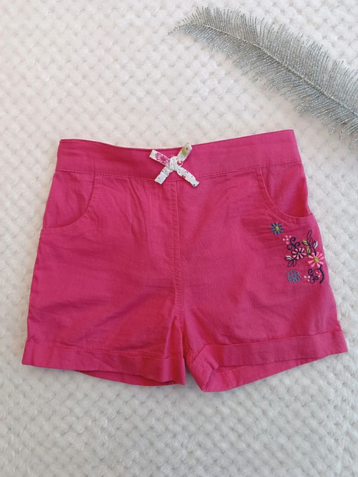 🔸Short Fushia Fleurie Brodé - 24 mois🔸