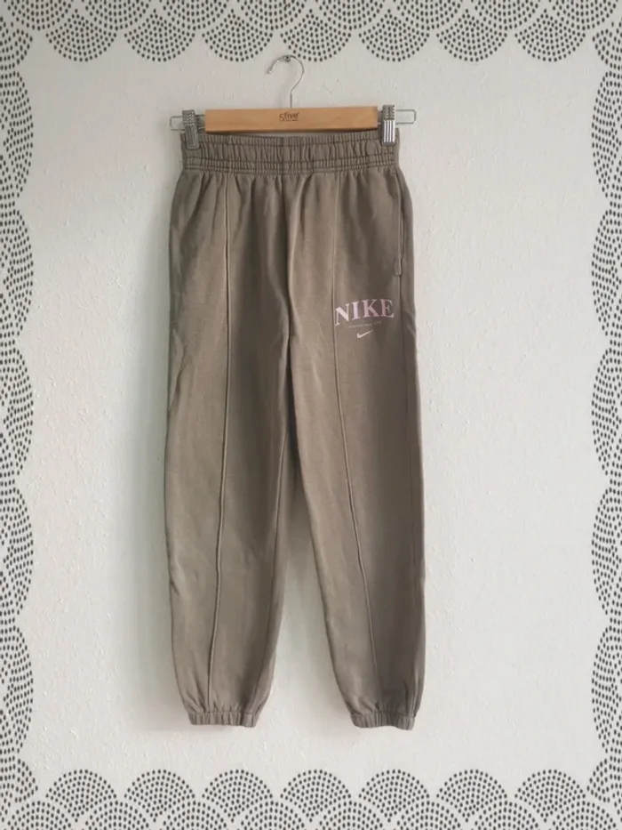 Pantalon Nike 8/9 ans - photo numéro 2