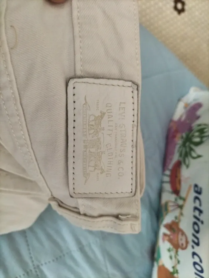 Jean Levi's blanc 0/25 - photo numéro 4