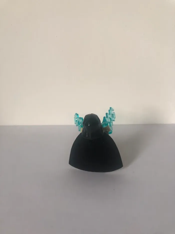 Figurine type lego l’empereur Palpatine. Star Wars - photo numéro 3