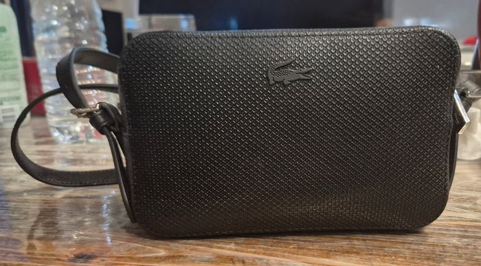 Sac à bandoulière lacoste Chantaco en cuir piqué