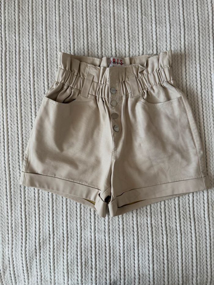 Très beau short crème collection Iris Mittenaere /Taille 42 - photo numéro 2
