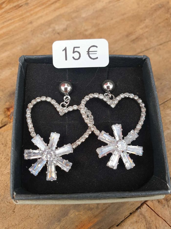 Magnifiques  boucles  d'oreilles - 🎀 - photo numéro 2