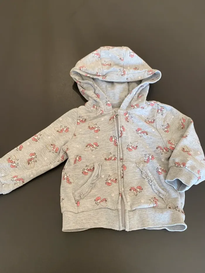 Gilet avec capuche licorne taille 2 ans
