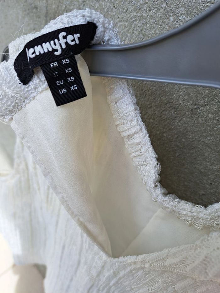 Haut blanc en dentelle - photo numéro 4