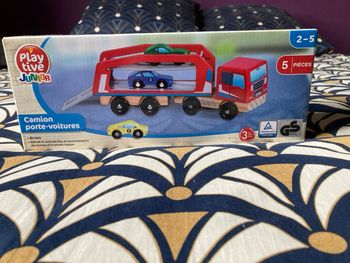 Camion porte-voitures 