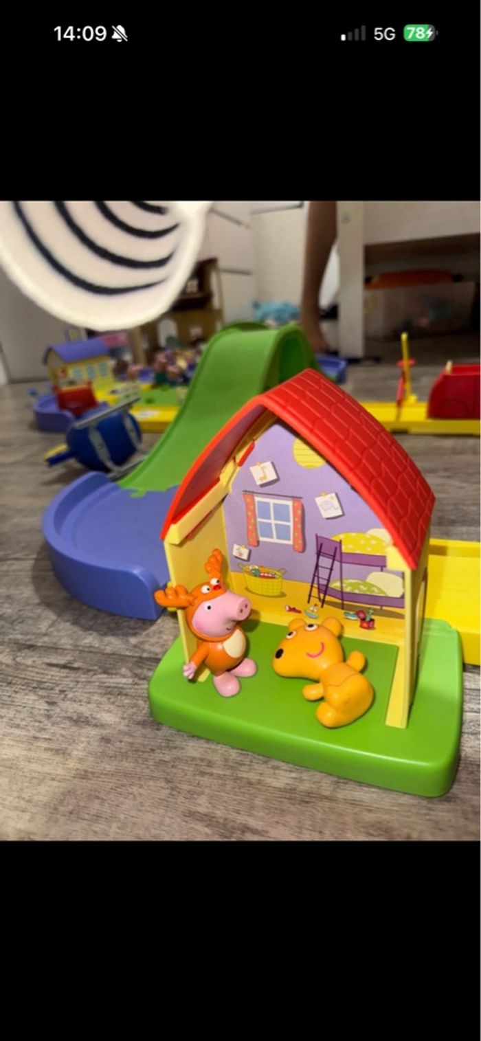 Circuit peppa PiG & véhicules - photo numéro 4
