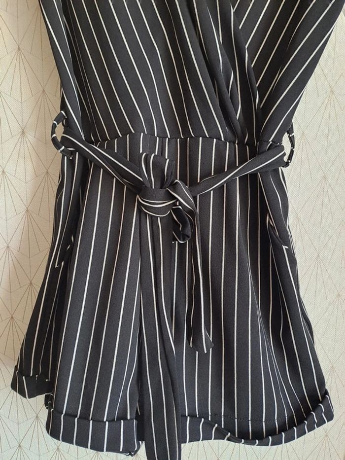 Combishort comme neuve femme noir blanc S étiquette effacée - photo numéro 4