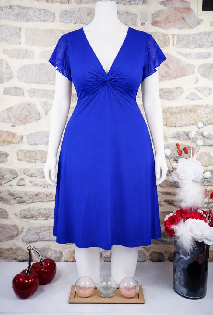 Robe patineuse d été manches courtes volantées bleu roi Femme taille 52 marque Boohoo 🪷