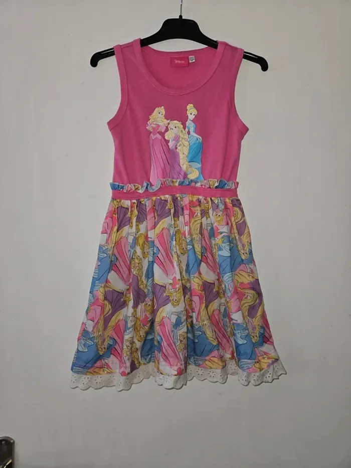 Robe Disney princesse 7/8 ans