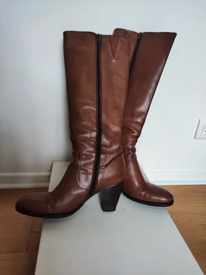 Bottes en cuir véritable - marron - très bon état - 38,5 - photo numéro 2