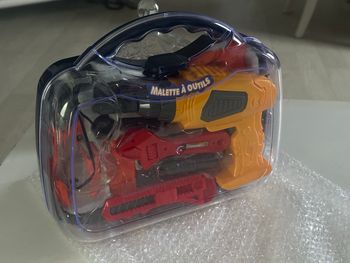 Boite a outils enfant neuve