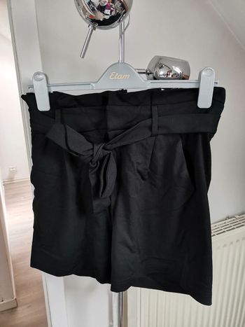 Short Only noir TM