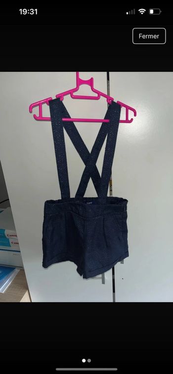 Short à bretelle