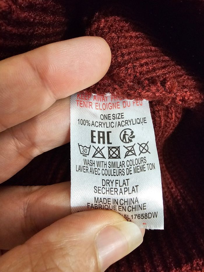 Bonnet mixte le shark neuf taille unique - photo numéro 2