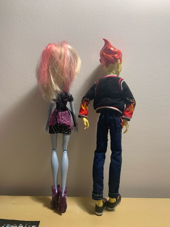 Monster High Classroom Partners Home Ick Abbey Bominable and Health Burns Doll - photo numéro 5