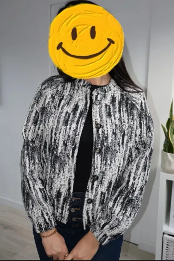 Veste bomber noir et blanc motifs tachetés et à boutons Cerise Blue Taille S En très bon état