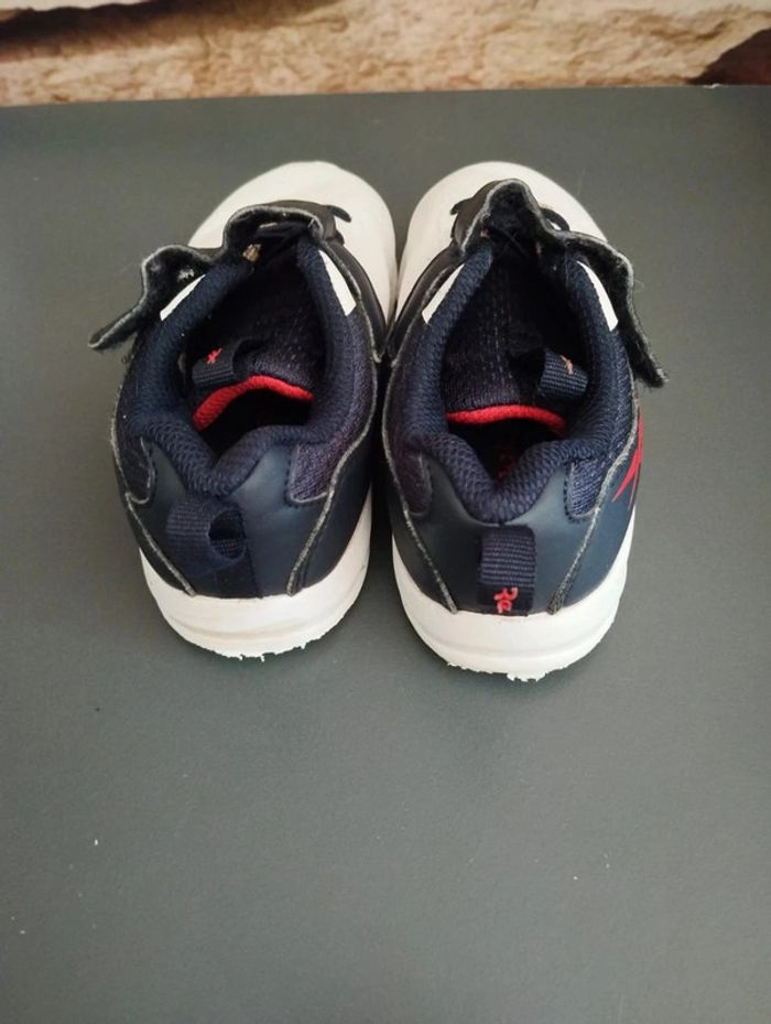 👟 Basket a scratch Reebok Pointure 24.5👟 - photo numéro 3