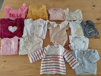 Lots bébé fille 1 mois