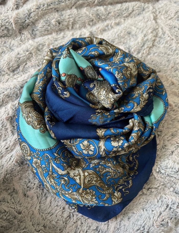 Foulard élégant motifs baroques bleu et turquoise - photo numéro 2