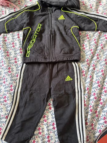 Survêtement adidas 18 mois 