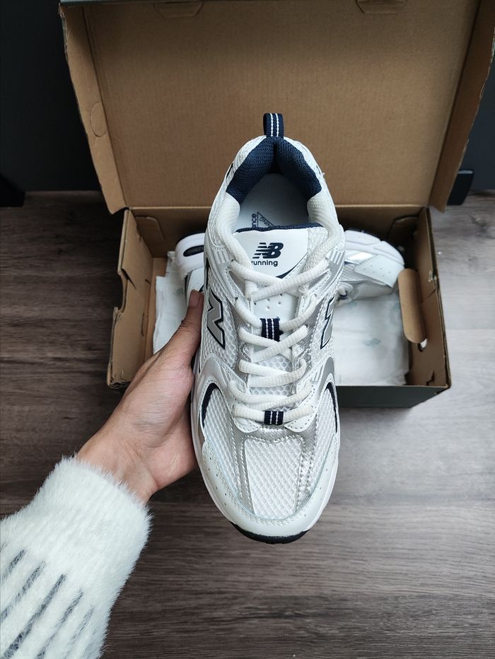 Originais New Balance 530 White Silver Navy Taille 38.5 - photo numéro 2