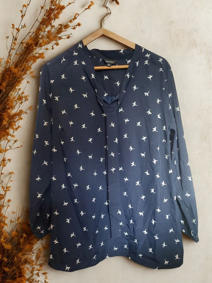 Blouse bleu marine fluide motif chats