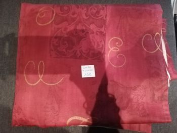 Tissu épais rouge bordeaux et doré 4m10x1m40