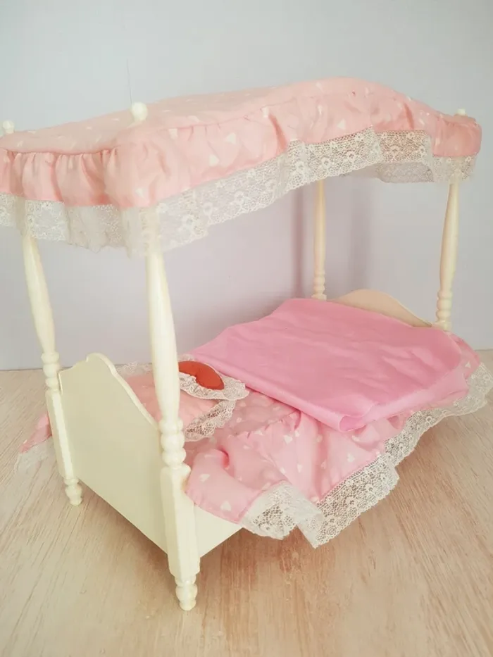 Chambre Barbie vintage lit et armoire - photo numéro 6