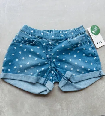 Magnifique short en jeans cœur C&A fille 10 ans neuf
