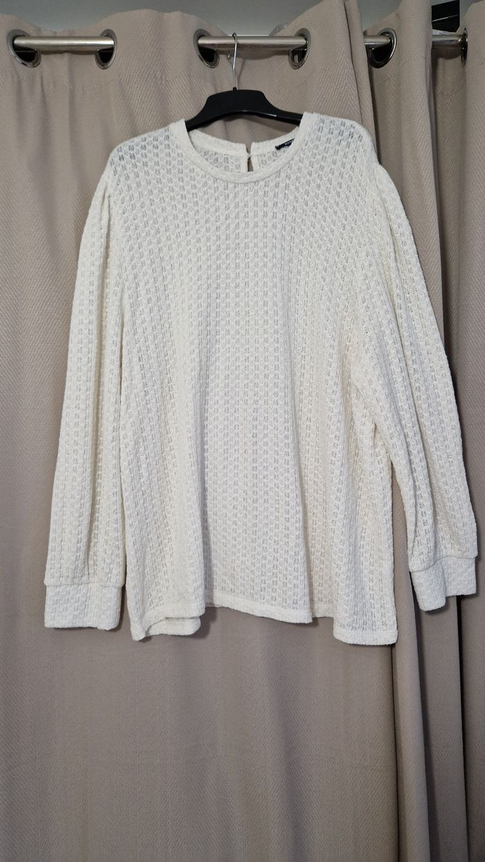 Pull dentelles