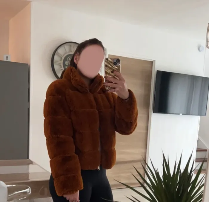 Veste fausse fourrure - photo numéro 2