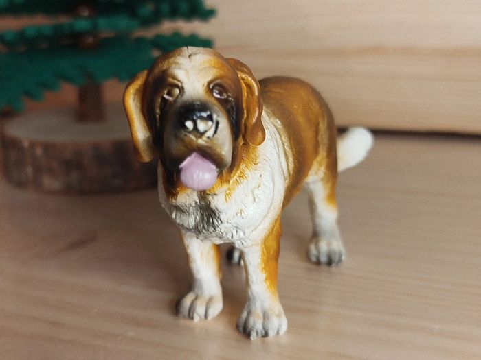 Schleich Chien Saint Bernard Figurine Animal domestique