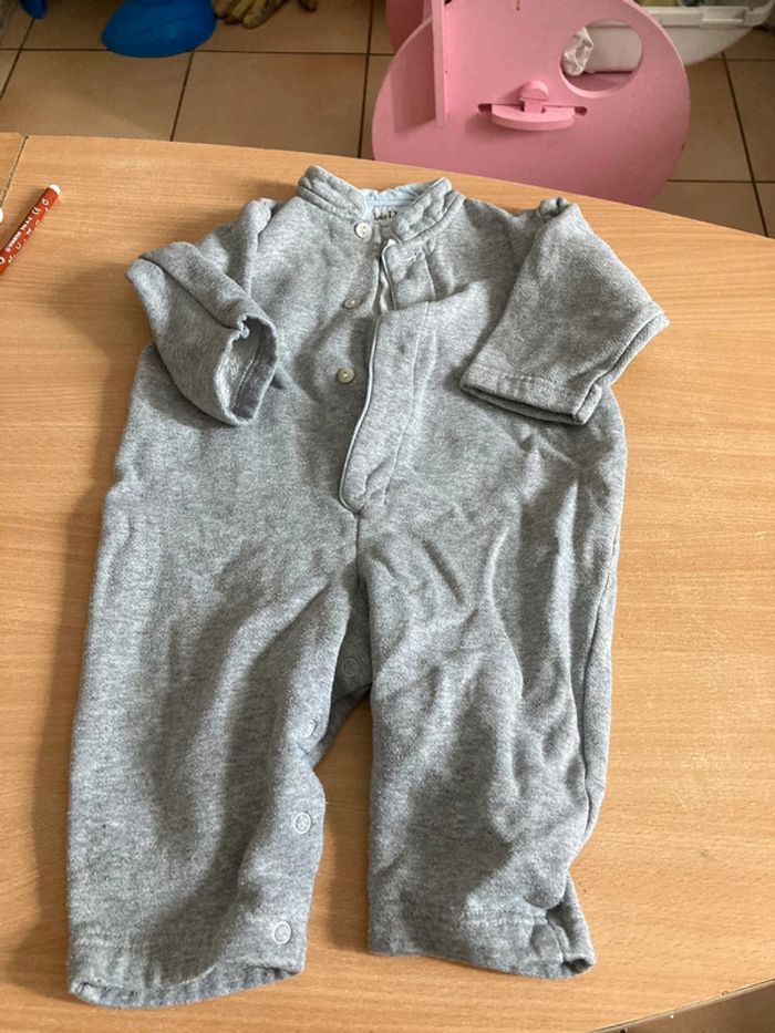 Combinaison baby Dior taille12mois