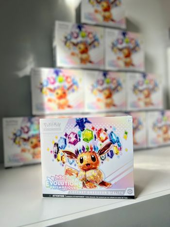 Etb coffret dresseur d’élite évolutions prismatiques ev8.5 ev08.5 cartes Pokémon 