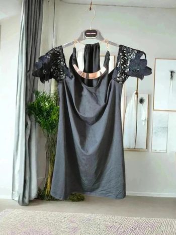 Robe bijoux épaules dénudées noir🌹 L 40/ 42🌹