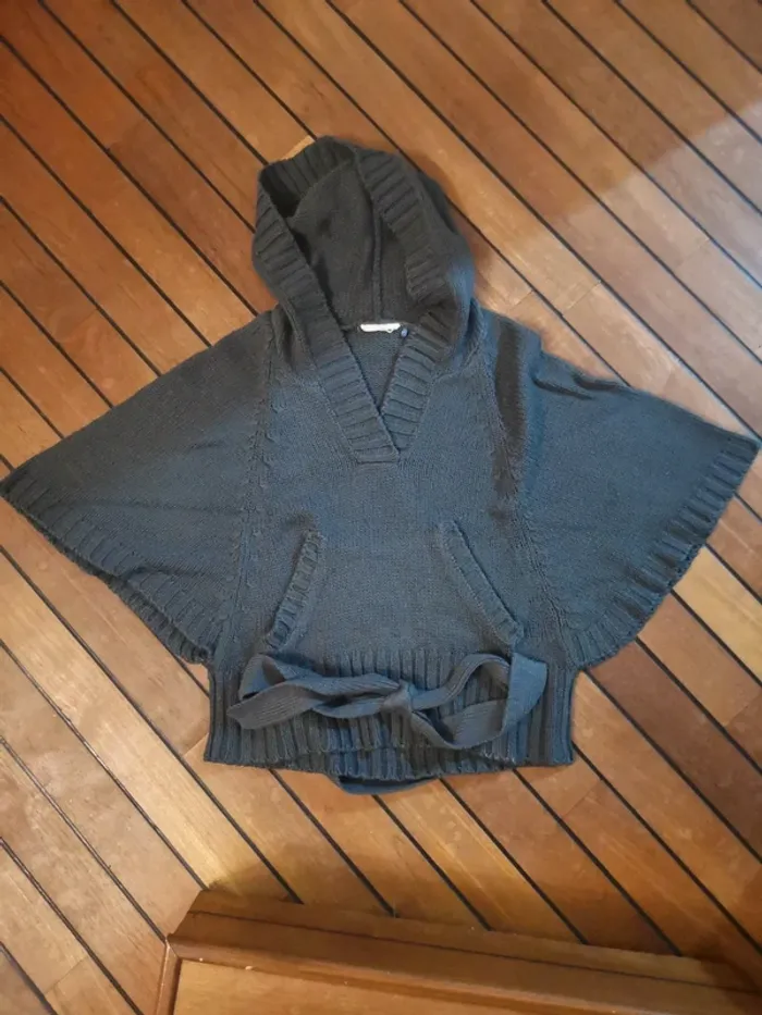 Pull cape
