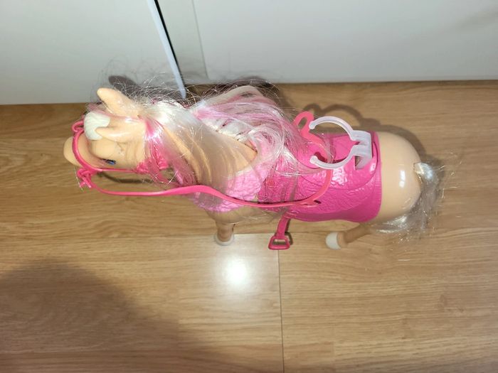 Cheval barbie avec cavalière - photo numéro 3