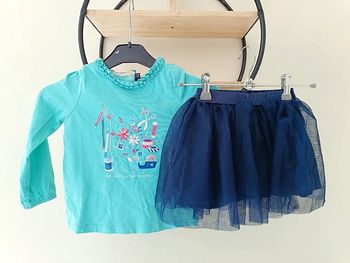 3 ans ensemble Teeshirt sergent major et jupe sans marque