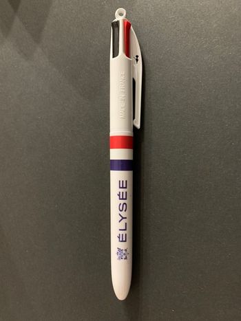 Stylo Bic 4 couleurs Élysée